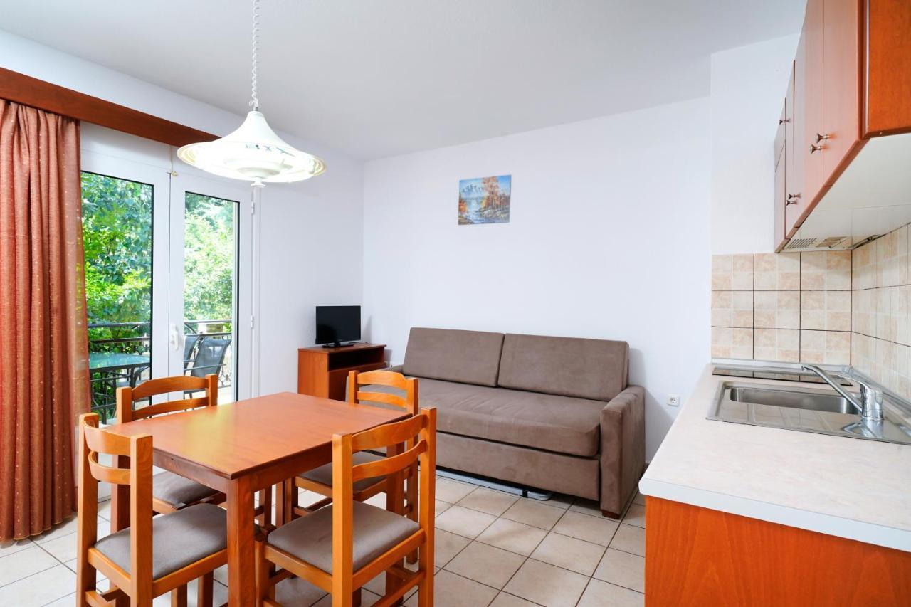 Green Apartments Скала Потамияс Екстериор снимка